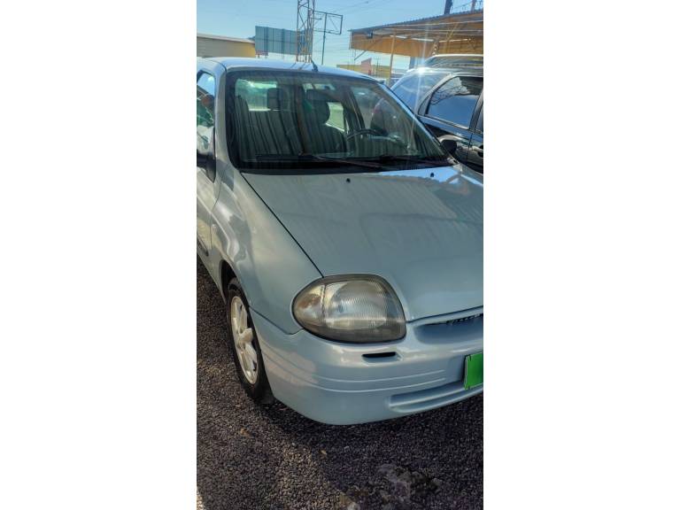 RENAULT - CLIO - 2002/2002 - Prata - R$ 12.900,00