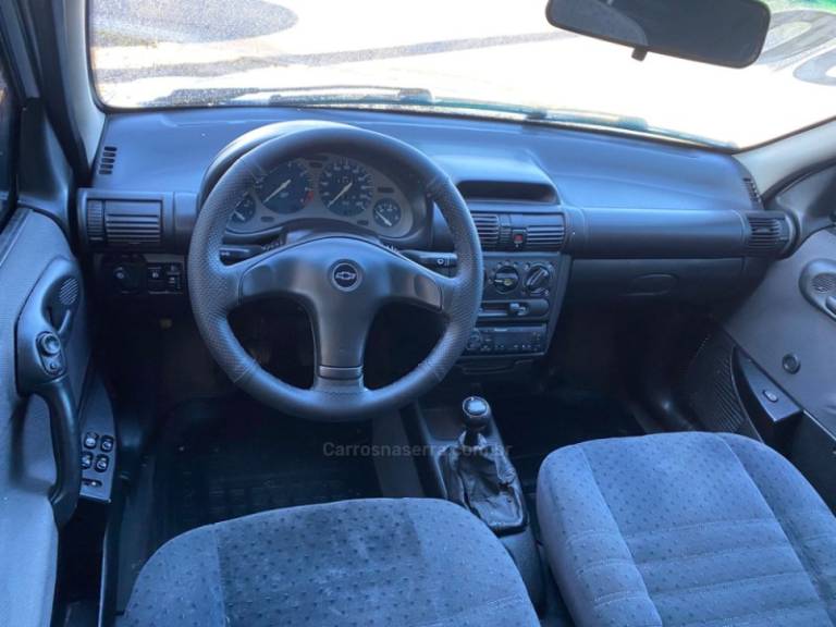 CHEVROLET - CORSA - 2000/2000 - Branca - R$ 17.900,00