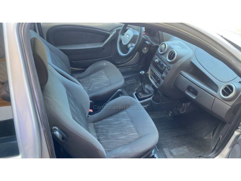 FORD - KA - 2010/2010 - Prata - R$ 22.900,00