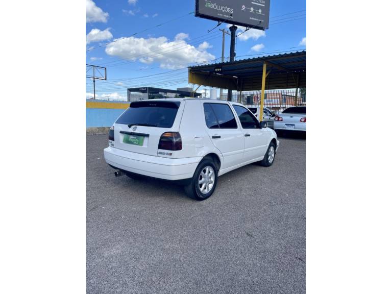 VOLKSWAGEN - GOLF - 1998/1998 - Branca - R$ 25.900,00