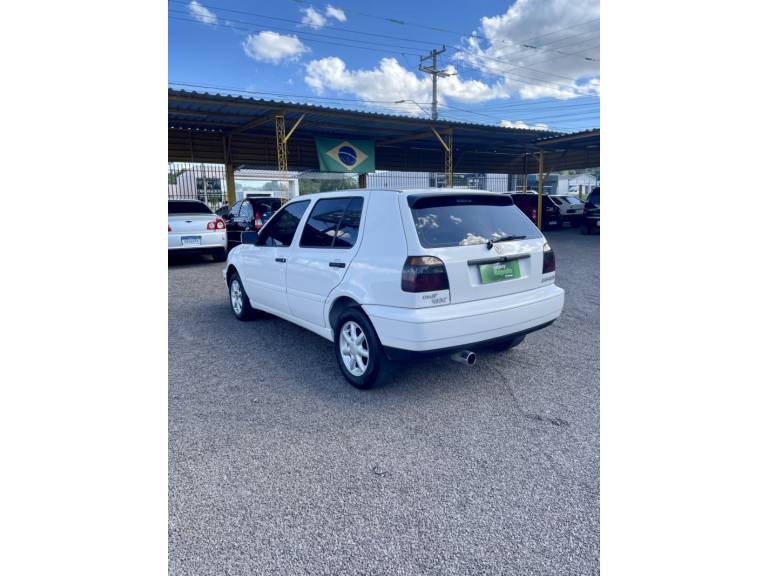 VOLKSWAGEN - GOLF - 1998/1998 - Branca - R$ 25.900,00