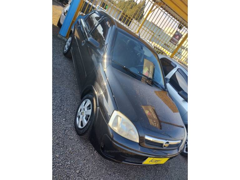 CHEVROLET - CORSA - 2011/2012 - Preta - R$ 33.900,00