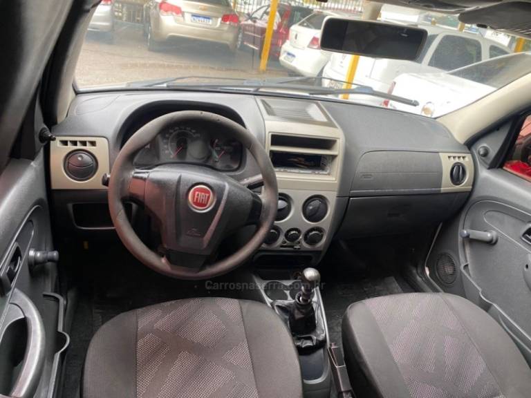 FIAT - PALIO - 2015/2015 - Prata - R$ 27.900,00