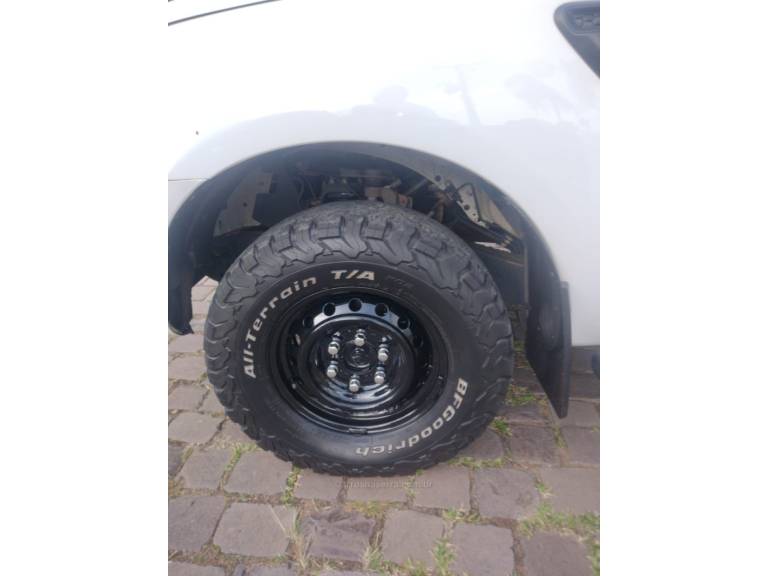 FORD - RANGER - 2014/2014 - Branca - R$ 79.900,00