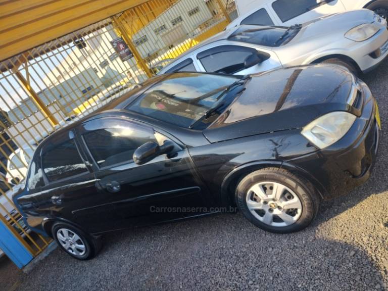 CHEVROLET - CORSA - 2011/2012 - Preta - R$ 33.900,00