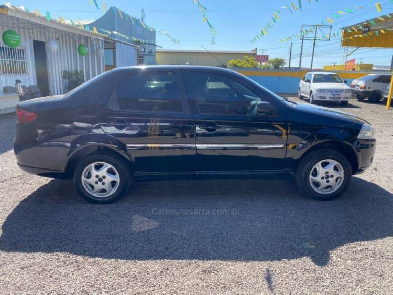 FIAT - SIENA - 2010/2011 - Preta - R$ 27.900,00