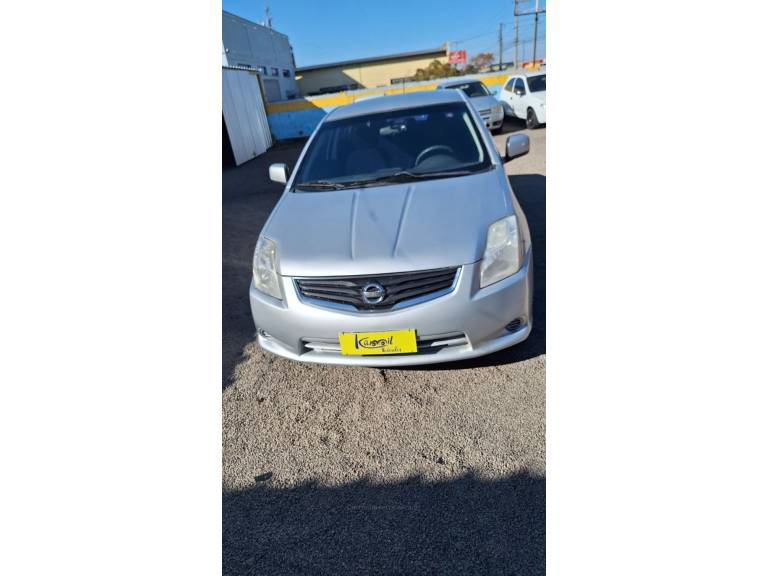 NISSAN - SENTRA - 2010/2011 - Prata - R$ 32.900,00