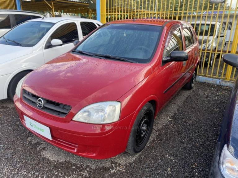 CHEVROLET - CORSA - 2004/2004 - Vermelha - R$ 19.900,00