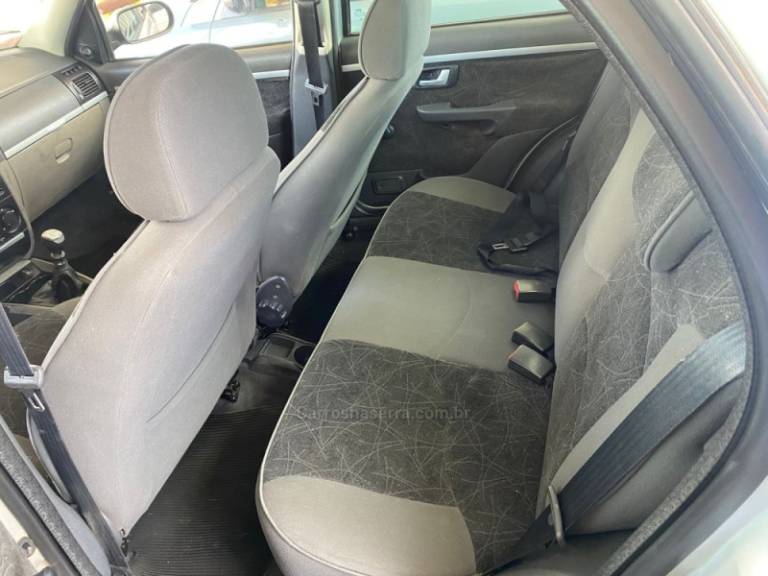 FIAT - SIENA - 2007/2007 - Prata - R$ 25.900,00