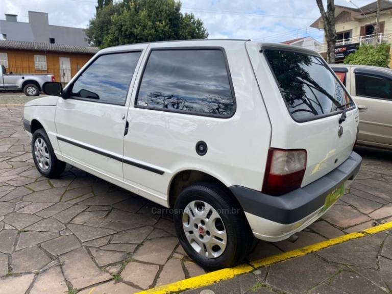 FIAT - UNO - 2012/2012 - Branca - R$ 22.900,00