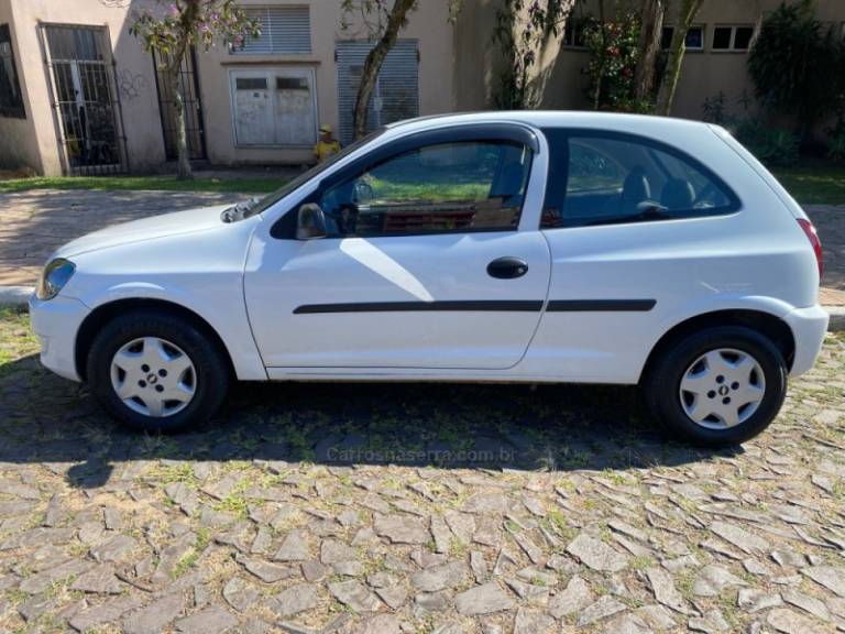 CHEVROLET - CELTA - 2009/2010 - Branca - R$ 23.900,00