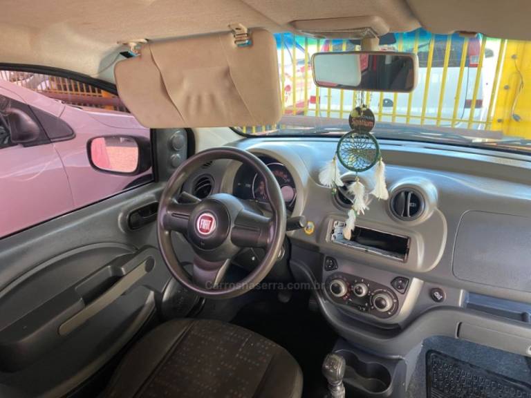 FIAT - UNO - 2012/2013 - Vermelha - R$ 27.900,00