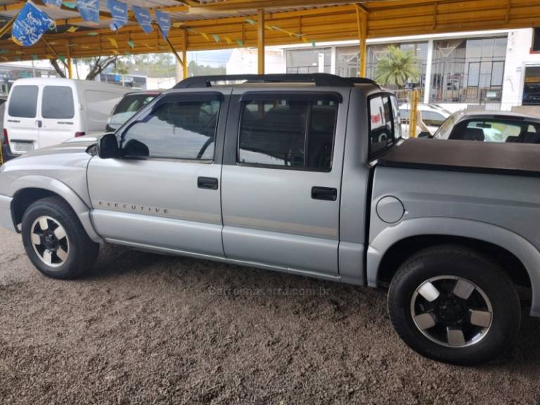 CHEVROLET - S10 - 2008/2009 - Prata - R$ 64.900,00
