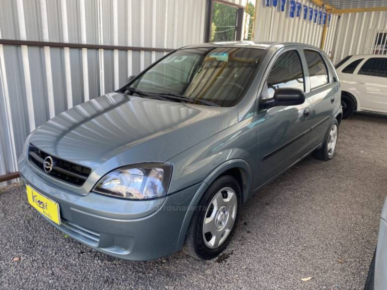 CHEVROLET - CORSA - 2003/2003 - Prata - R$ 19.900,00