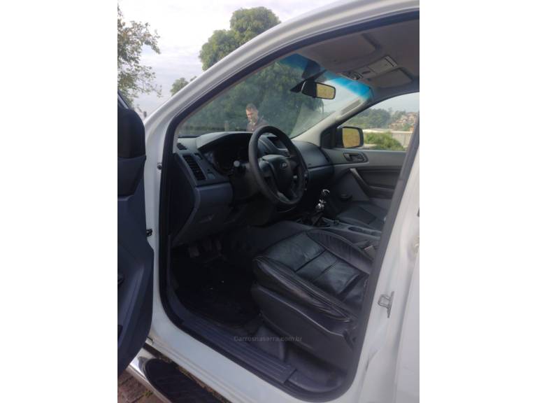 FORD - RANGER - 2014/2014 - Branca - R$ 79.900,00
