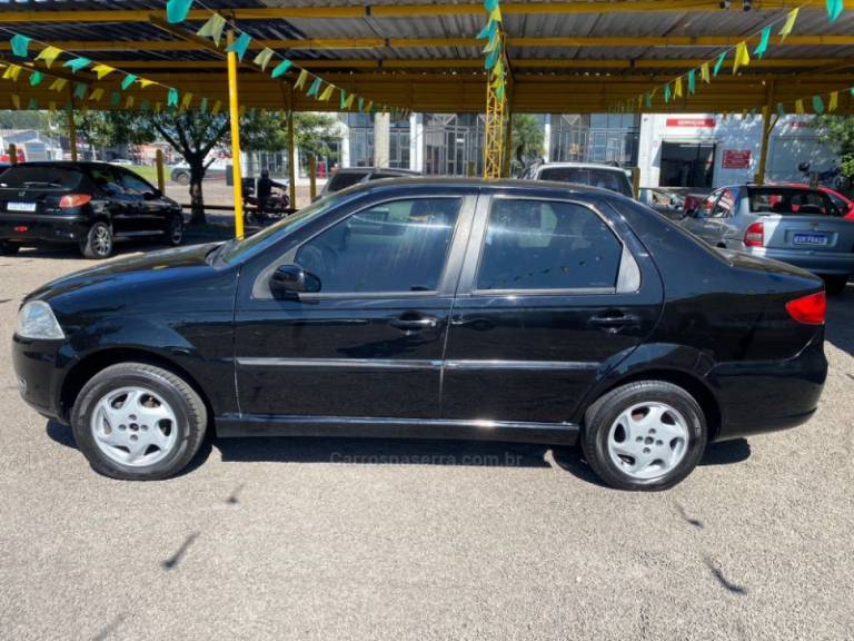 FIAT - SIENA - 2010/2011 - Preta - R$ 27.900,00