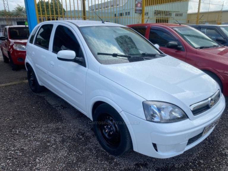 CHEVROLET - CORSA - 2013/2013 - Branca - R$ 29.900,00