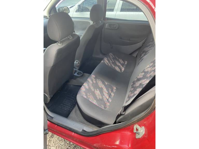 CHEVROLET - CORSA - 2004/2004 - Vermelha - R$ 19.900,00