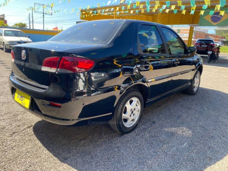 FIAT - SIENA - 2010/2011 - Preta - R$ 27.900,00